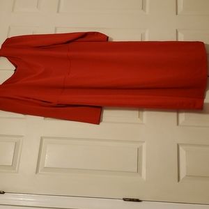 NWT SWEETHEART NECK BODYCON MIDI DRESS